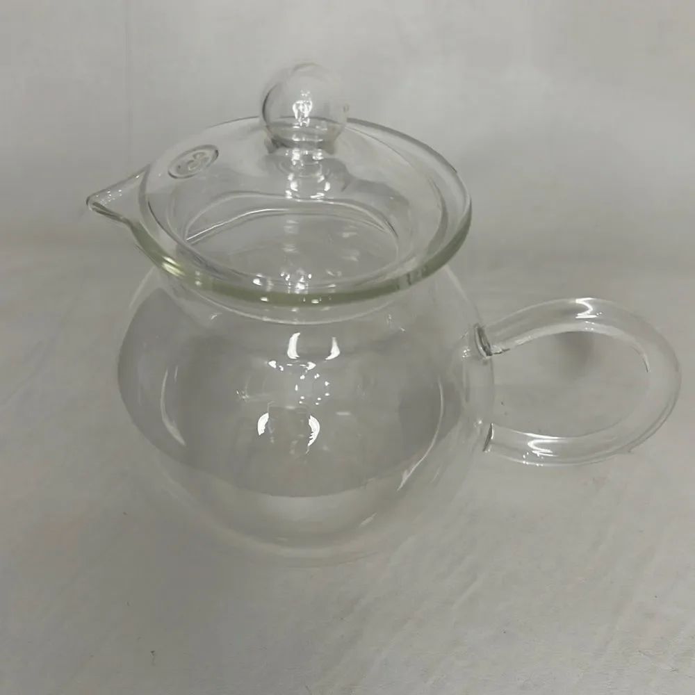 Tea Pot Clear Glass 16 Ounces Strainer Spout Lid Handle 5 Inches Tall X 6 Inches